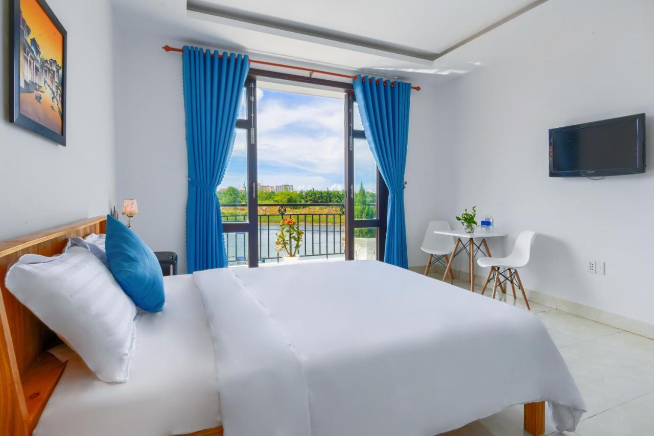 Gio Chieu Homestay - Riverside & Swimming Pool Hoi An Bagian luar foto