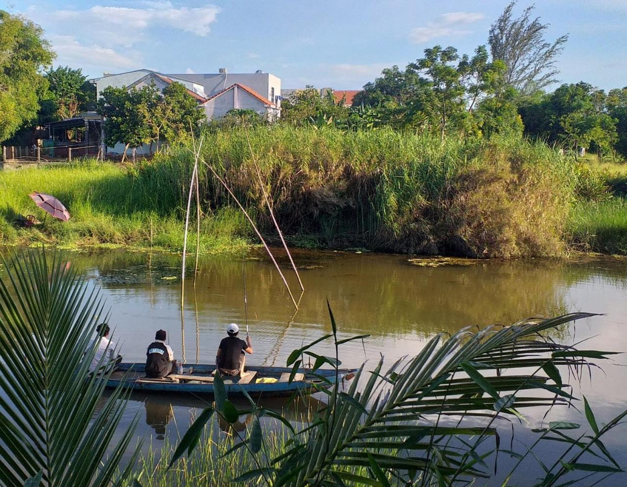 Gio Chieu Homestay - Riverside & Swimming Pool Hoi An Bagian luar foto